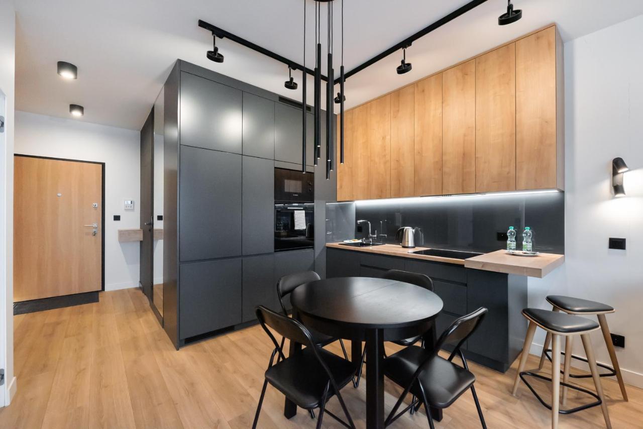 Zoliborz Obsidian * Warsaw